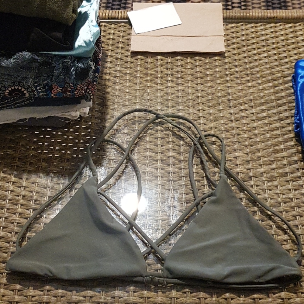 Tobi army green bikini